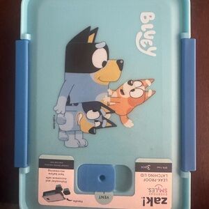 Bluey Lunchbox - Light Blue with Blue Handles